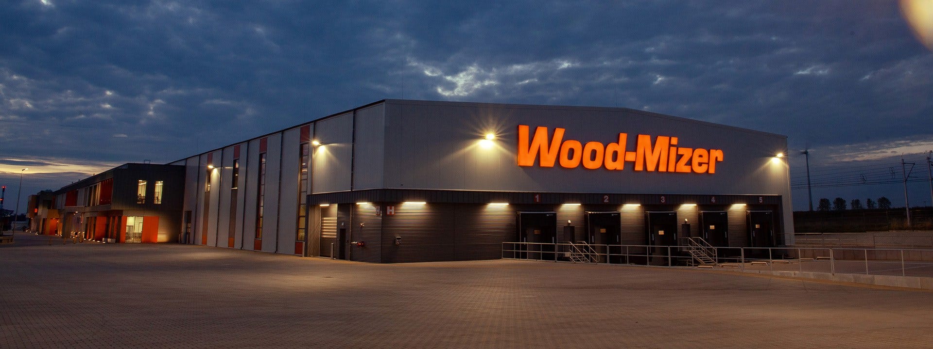 Wood-Mizeri tehases avati pidulikult uus tootmishoone