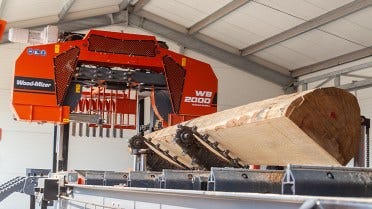 Tööstuslik saeveskiliin Wood-Mizer WB2000 kaasaegses tehases Poolas 